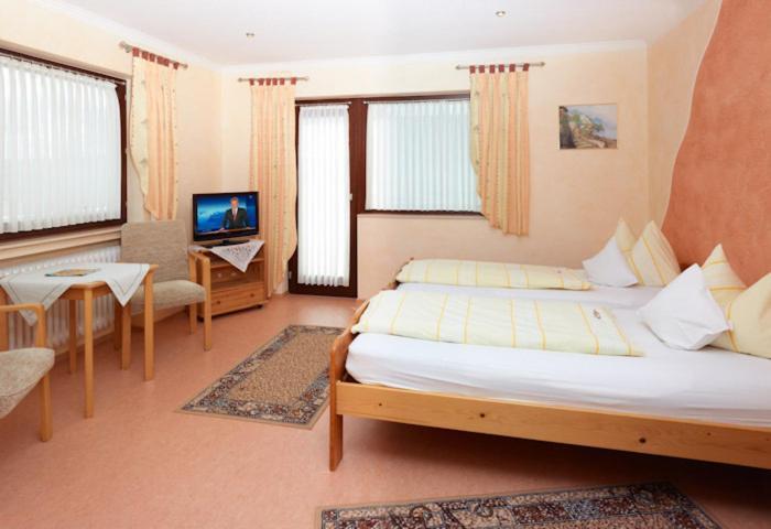 Hotel Garni Assion Birgel Exterior photo